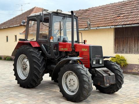Belarus MTZ 892.2 traktor