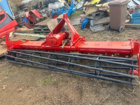 KRONE 3 MÉTERES FORGÓBORONA KRONE 3 MÉTERES FORGÓBORONA