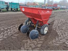 Kétsoros krumpli, burgonya, pityóka vetőgép, ültetőgép töltőtárcsás sorral