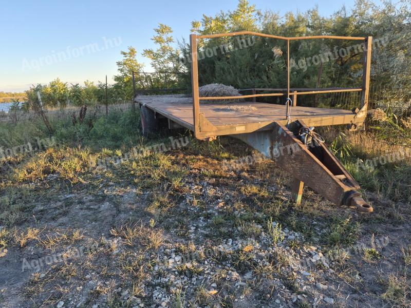 Bálaszállító eladó