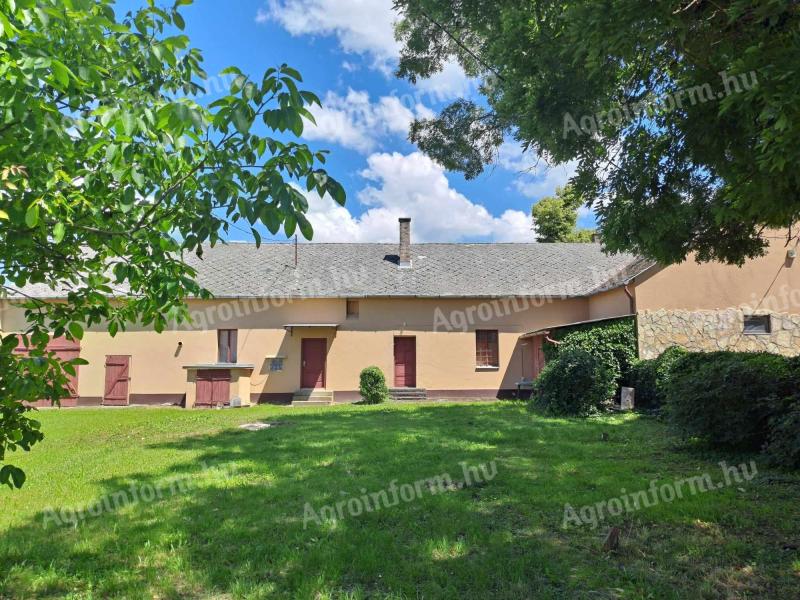 Somogy vármegyében, Lábodon üzlethelyiség gazdasági épülettel eladó