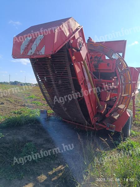 Eladó burgonya kombájn azonnal munkára fogható állapotban
