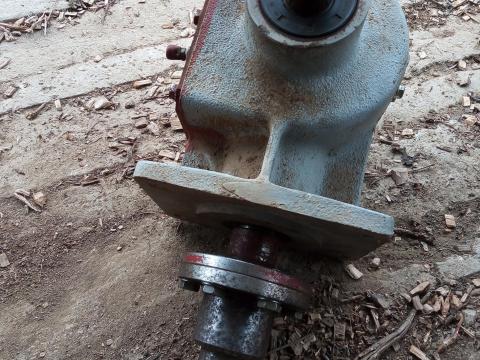 Masszív, erős szögváltó mulcsozóhoz – szállítással Masszív, erős szögváltó mulcsozóhoz – szállítással