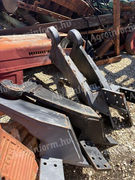 Homlokrakodó konzol MTZ-hez