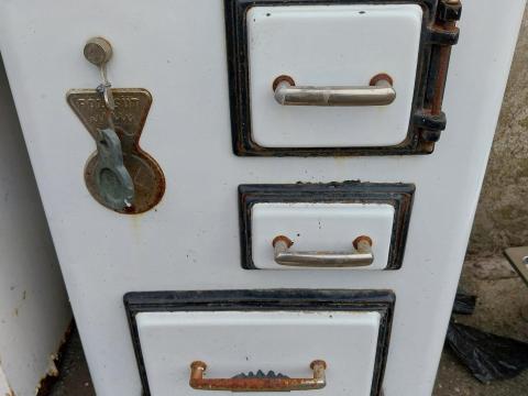 Tea kályha tökéletes állapotban eladó Tea kályha tökéletes állapotban eladó