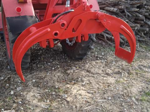 Erdészeti rönkfogó/rönkvonszoló kanál eladó Erdészeti rönkfogó/rönkvonszoló kanál eladó