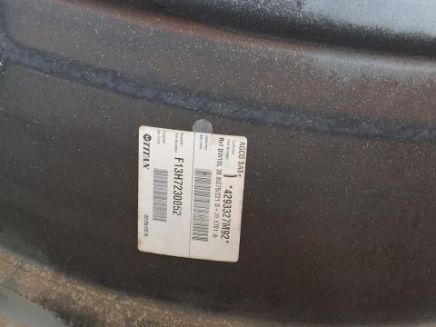 ELADÓ Massey Fergunson gyári hátsó felni szett ELADÓ Massey Fergunson gyári hátsó felni szett