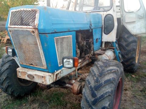 Fortschritt ZT 303 eladó, 323-as kerekekkel, Cat 3 függesztővel, papírok nélkül Fortschritt ZT 303 eladó, 323-as kerekekkel, Cat 3 függesztővel, papírok nélkül