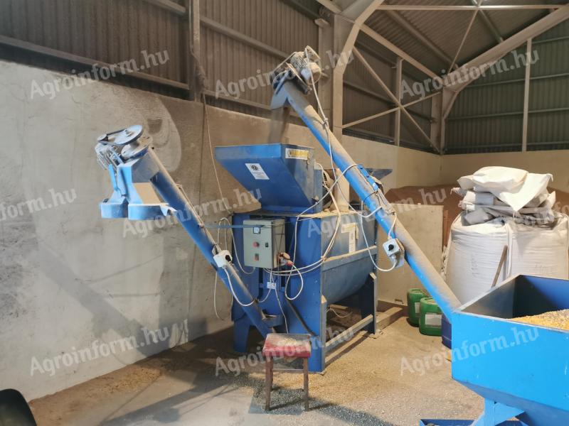 Kalo Mix gyártmányú terménydaráló és keverő 2015-ös gyártású eladó