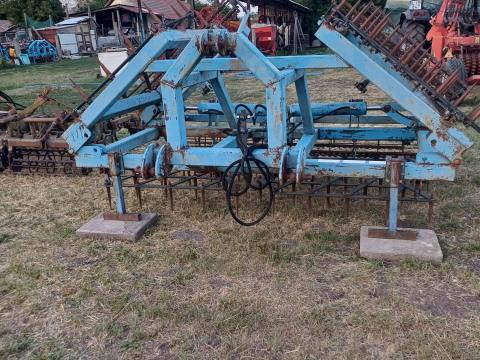 Borona LEKO 5,67 – eladó hidraulikusan csukható borona dupla rögtörő hengerrel Borona LEKO 5,67 – eladó hidraulikusan csukható borona dupla rögtörő hengerrel