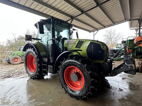 Claas Arion 650 CEBIS kitűnő állapotban, új gyári gumikkal, GPS-szel Claas Arion 650 CEBIS kitűnő állapotban, új gyári gumikkal, GPS-szel