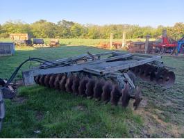 Eladó 3,2 méteres román tárcsa csipkés és sima lapokkal