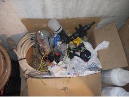 Baktérium kijuttatáshoz tartály, elektromos szivattyú és szerelvények