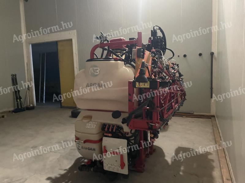 Bargam 1000 l / 1000 l fronttartályos szántóföldi és kertészeti permetező eladó