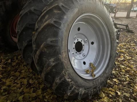 Mtz komplett kerék 18,4 R38 Bkt gumi