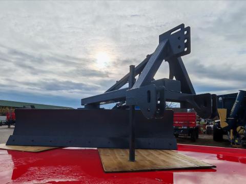 Talajegyengető 2,2 m hidraulikus gréder