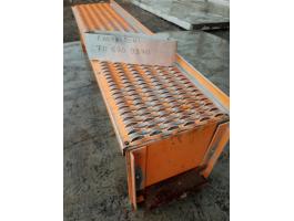 Pótkocsi fellépő-,  ponyvázórács eladó