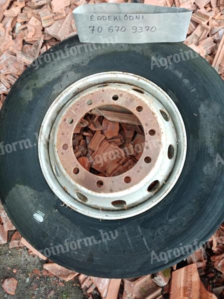 Kamionfelni ajándék gumival eladó