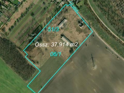 Tanya családi házzal eladó Székesfehérvár közelében