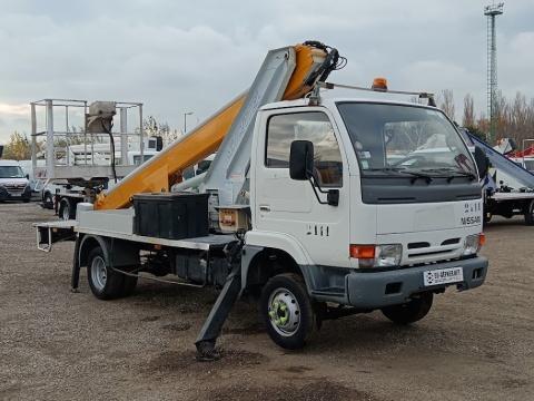 Nissan Cabstar Multitel 180 ALU AZ – 18 m emelőkosaras teherautó eladó