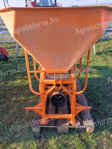 Sószóró,  kavics,  por és granulátum szóró