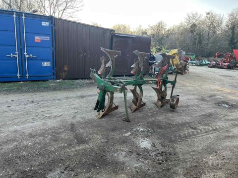 Regent Saturn 3 fejes váltvaforgató eke eladó