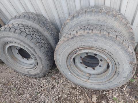 Eladó 4db kerék+1 felni