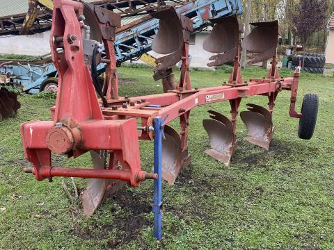 4 fejes váltva forgatós eke