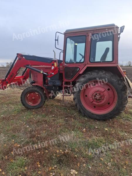 MTZ 550 eladó, a homlokrakodó feláras