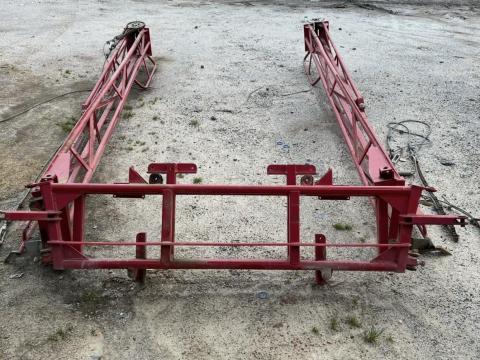 Eladó Forrás 18 méteres permetezőkeret Eladó Forrás 18 méteres permetezőkeret