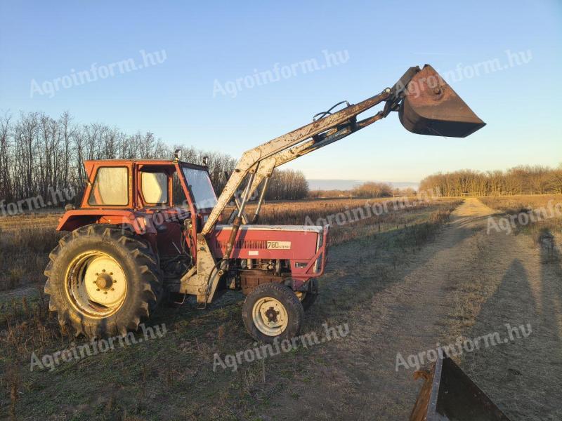 Steyr 760 homlokrakodós traktor eladó