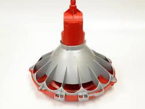 Baromfi etető rendszerek