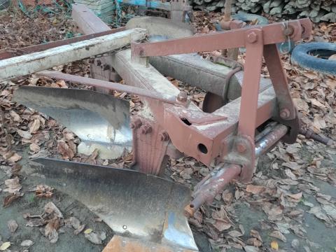 Hármas eke eladó jó állapotban – azonnal munkára fogható