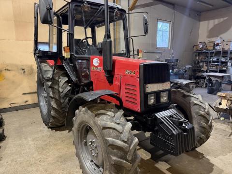 MTZ 820.4, 3800 üzemórás, egygazdás traktor eladó