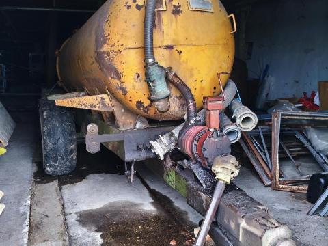 Szippantó tartálykocsi, pótkocsi eladó