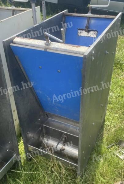 Hízó önetető eladó