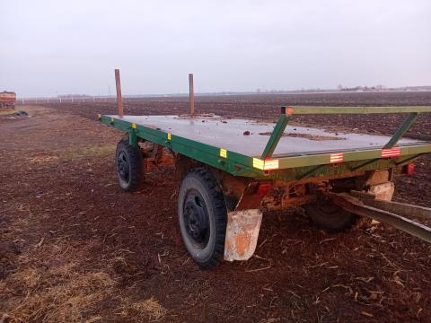 Bálaszállító pótkocsi eladó