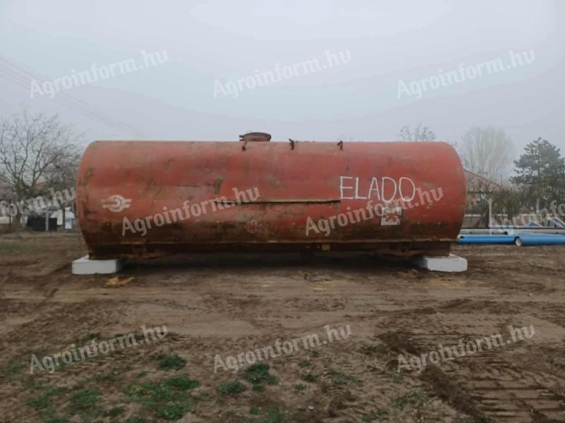 Használt acél tartály eladó – 68 m³ fekvő hengeres kivitel