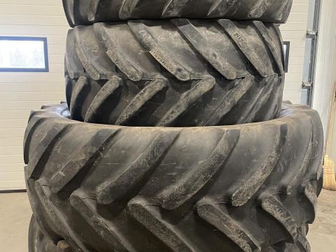 540/65 R24, 600/65 R38 traktor gumiabroncs garnitúra eladó John Deere,  Fendt stb. típusokhoz