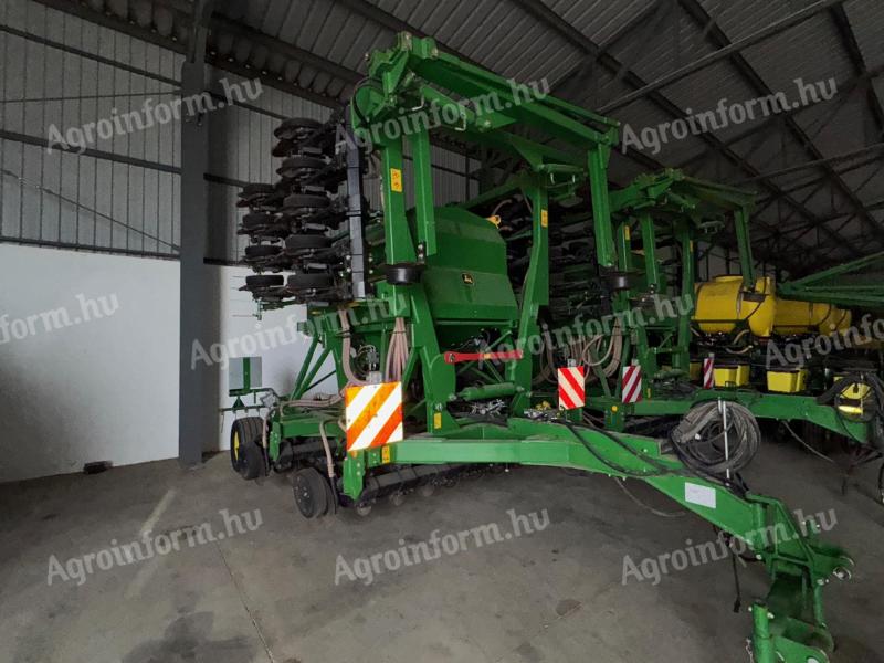 John Deere 750A vetőgép 2021