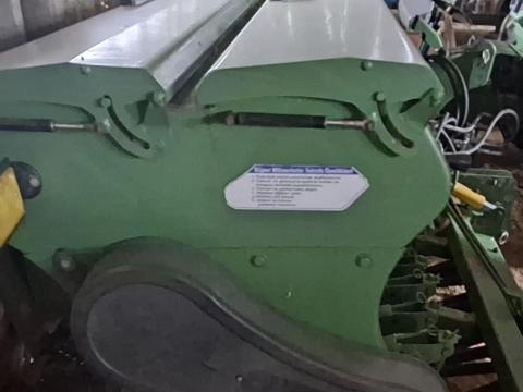 Gabonavetőgép eladó, 28 soros, tárcsás, jó állapotban