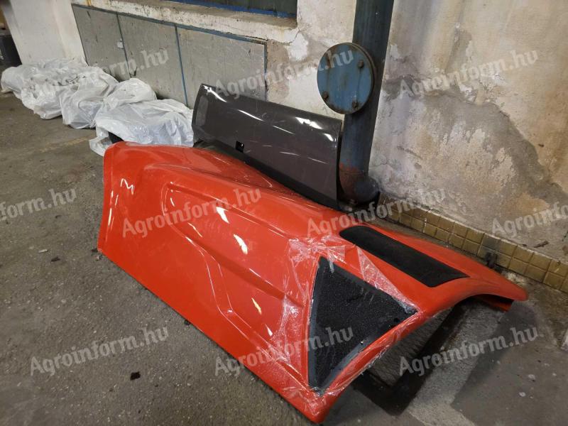 Új Manitou motorháztető