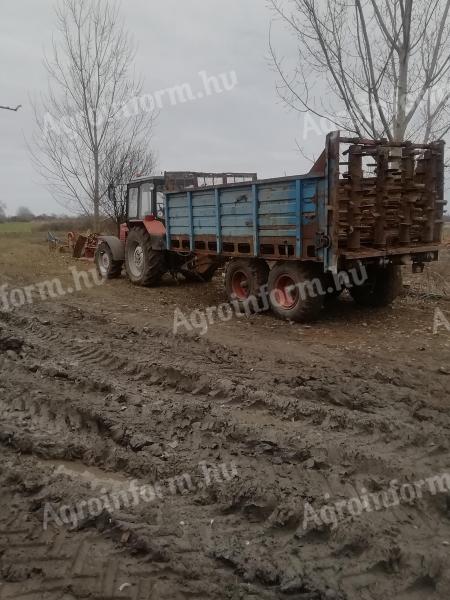 Eladó trágyaszórók T088 2db