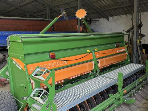 Amazone D9 4000 gabonavetőgép Amazone D9 4000 gabonavetőgép