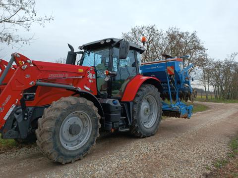 Massey Ferguson 6713S