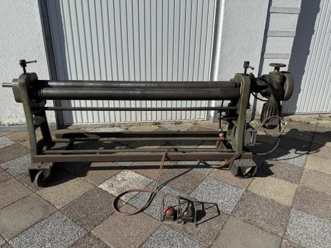 Lemezhengerítő 2000-es motoros hengerítő gép eladó Lemezhengerítő 2000-es motoros hengerítő gép eladó