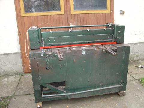 Táblaolló digép 1250-es lemezolló lemezvágó gépi lemez vágó olló Táblaolló digép 1250-es lemezolló lemezvágó gépi lemez vágó olló