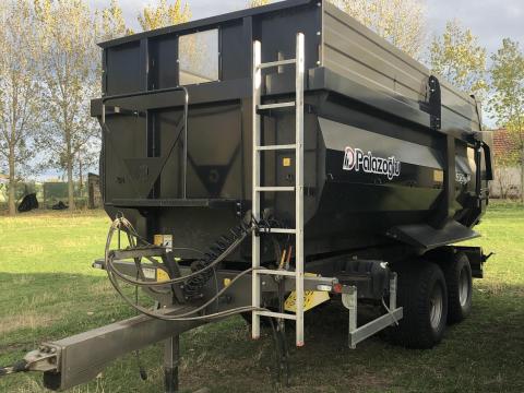 Palaz tandem pótkocsi