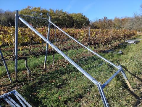 Rácsos tartó Rácsos tartó