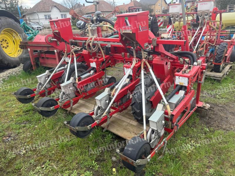 AGRICOLA SNT-2-290 4x2 IKERSOROS ZÖLDSÉG APRÓMAGVETŐGÉP